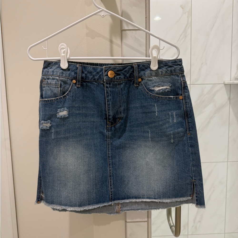 1822 Denim Distressed Blue Pencil Skirt